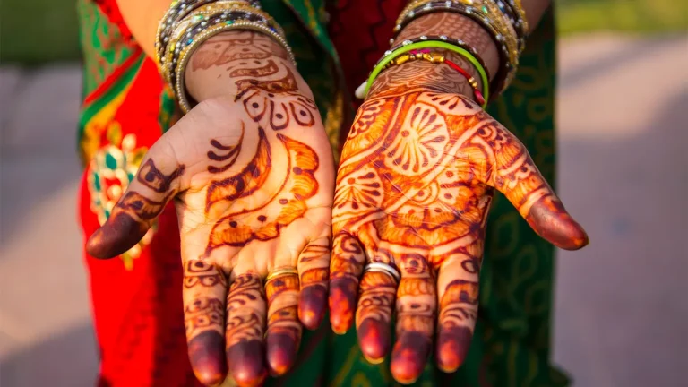 Is Desert Henna Just Body Art or a Cultural Story Written on Skin?